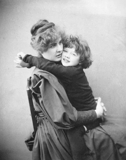 Constance Wilde with her son Cyril, 1889