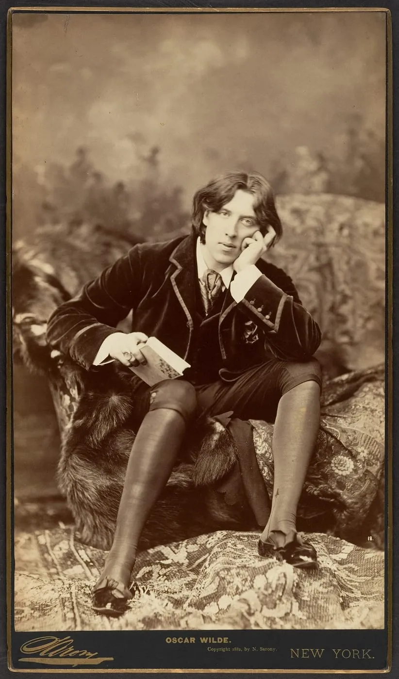 Oscar Wilde, Sarony albumen print (Metropolitan Museum of Art)